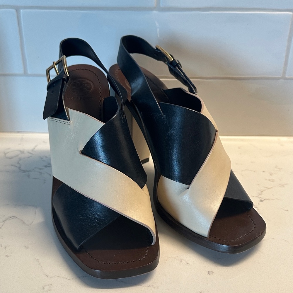 Tory Burch Black & Cream Color Block Hexagon Heel
